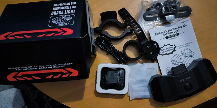 RAVEMEN Bike Turn Signals. Rear Light Bicycle. Wireless Taillight Horn .NT101 Anti-Theft Vibration Alarm. Auto On-Off Brake Sensor.