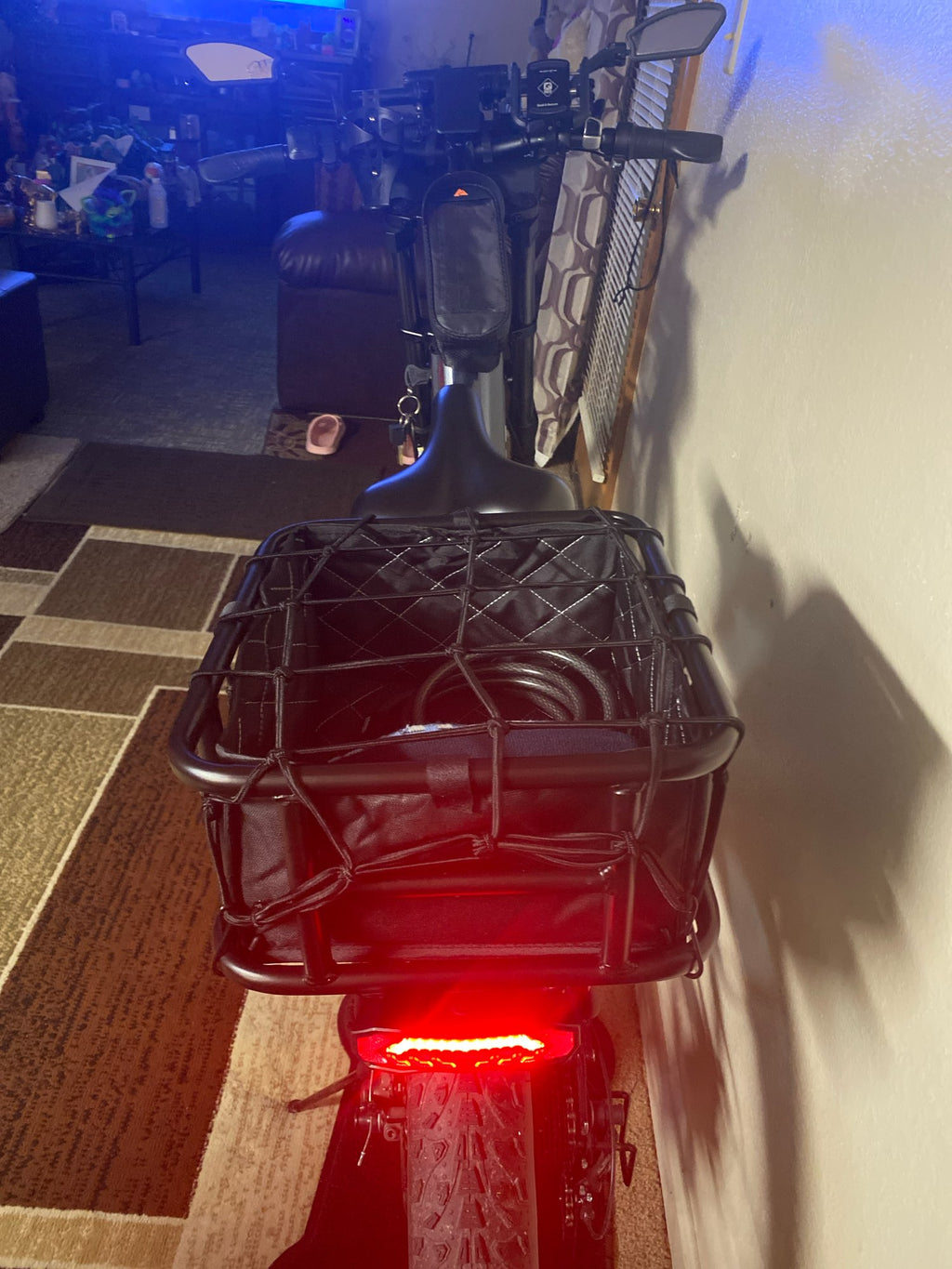 RAVEMEN Bike Turn Signals. Rear Light Bicycle. Wireless Taillight Horn .NT101 Anti-Theft Vibration Alarm. Auto On-Off Brake Sensor.